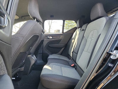 2023 Volvo XC40 Core