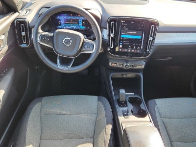 2023 Volvo XC40 Core