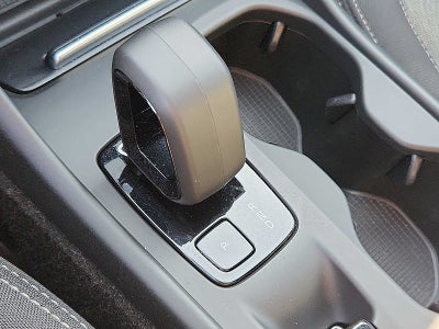 2023 Volvo XC40 Core