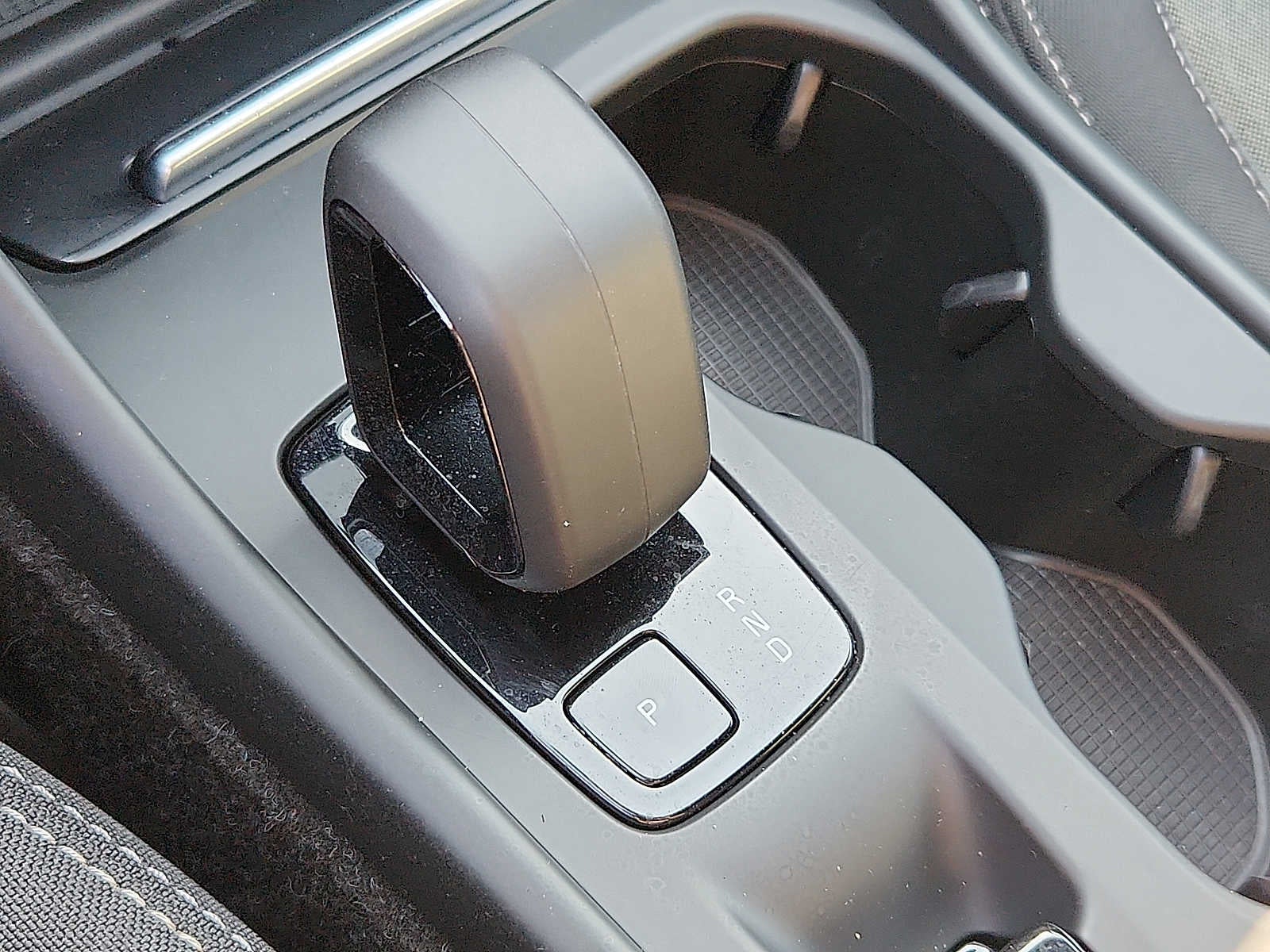 2023 Volvo XC40 Core
