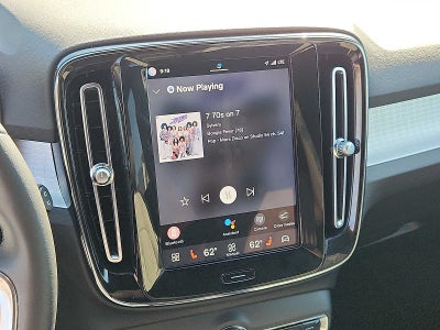 2023 Volvo XC40 Core