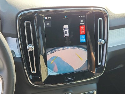 2023 Volvo XC40 Core