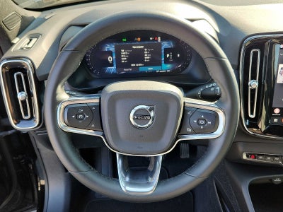 2023 Volvo XC40 Core