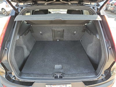 2023 Volvo XC40 Core
