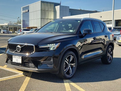 2023 Volvo XC40 Core