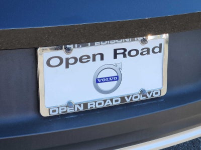 2023 Volvo XC40 Core