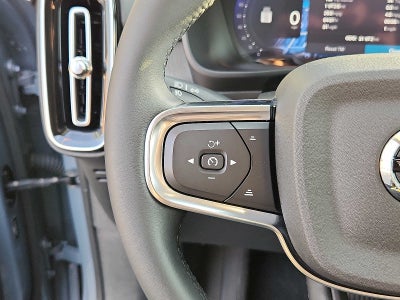 2023 Volvo XC40 Plus Bright Theme