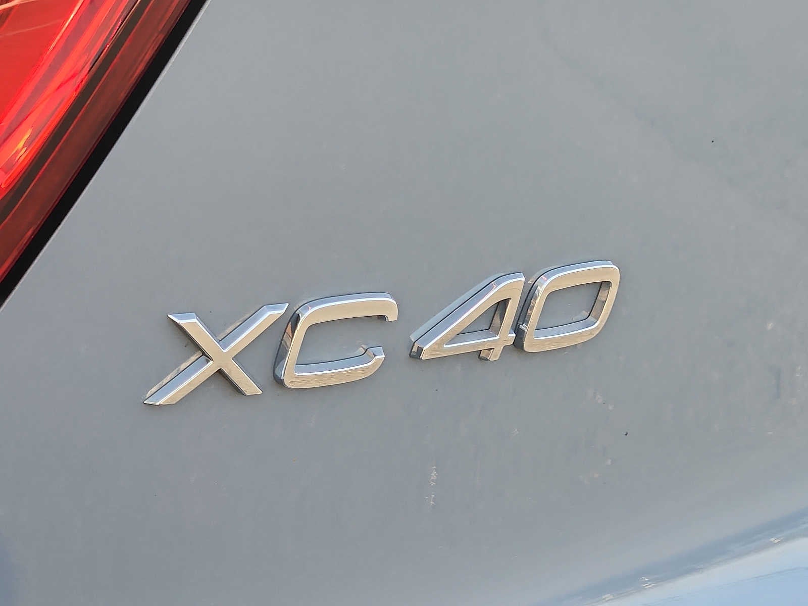 2023 Volvo XC40 Plus Bright Theme