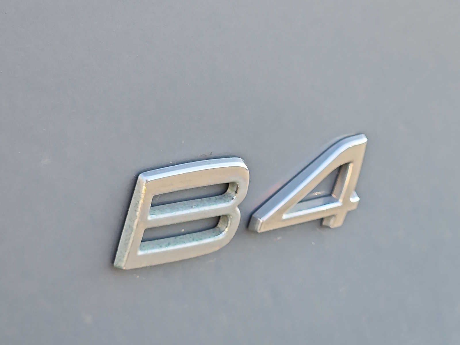 2023 Volvo XC40 Plus Bright Theme