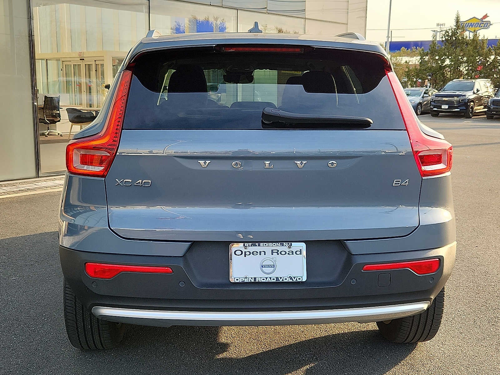 2023 Volvo XC40 Plus Bright Theme