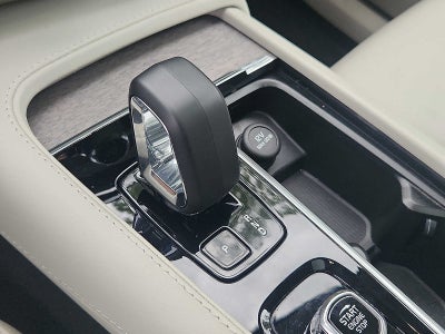 2024 Volvo XC90 Plus Bright Theme