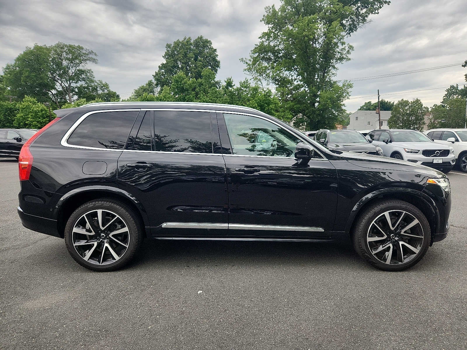 2024 Volvo XC90 Plus Bright Theme