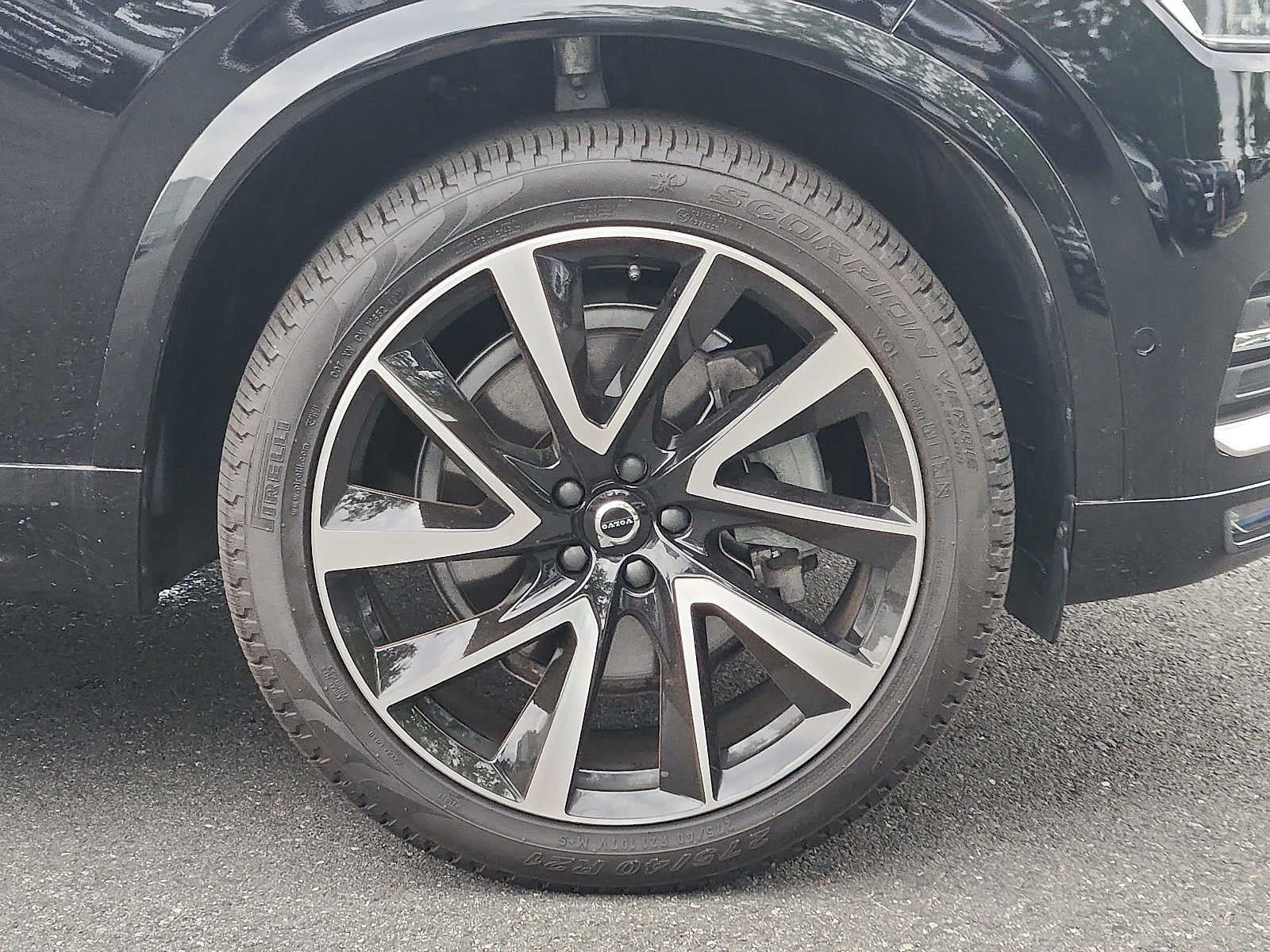 2024 Volvo XC90 Plus Bright Theme