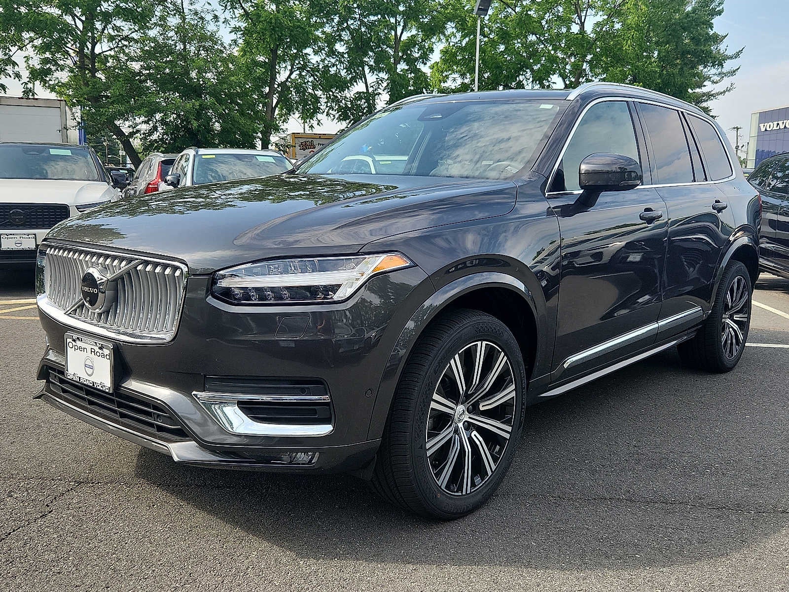 2023 Volvo XC90 Plus