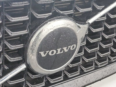 2024 Volvo XC60 Core Dark Theme