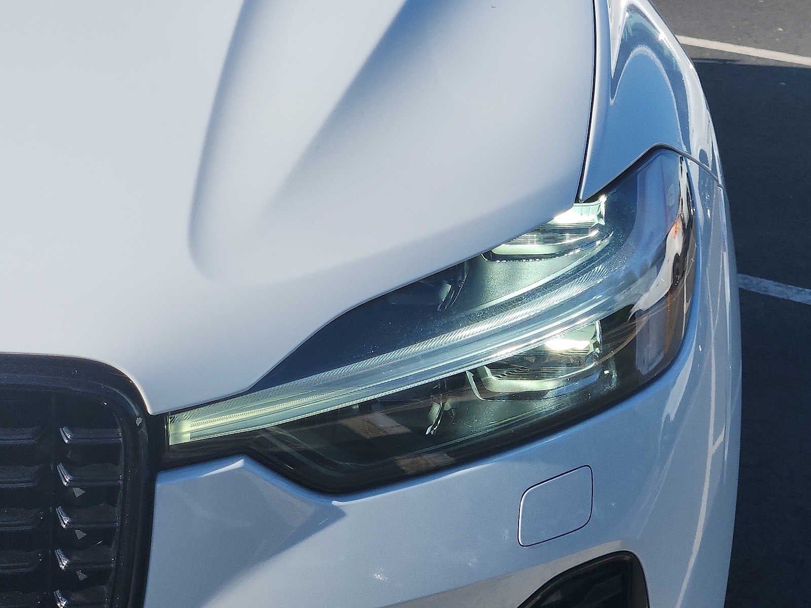 2024 Volvo XC60 Core Dark Theme