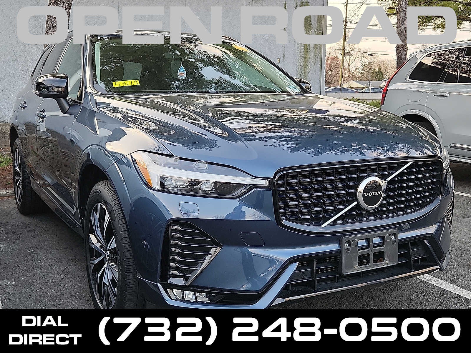 2024 Volvo XC60 Core Dark Theme