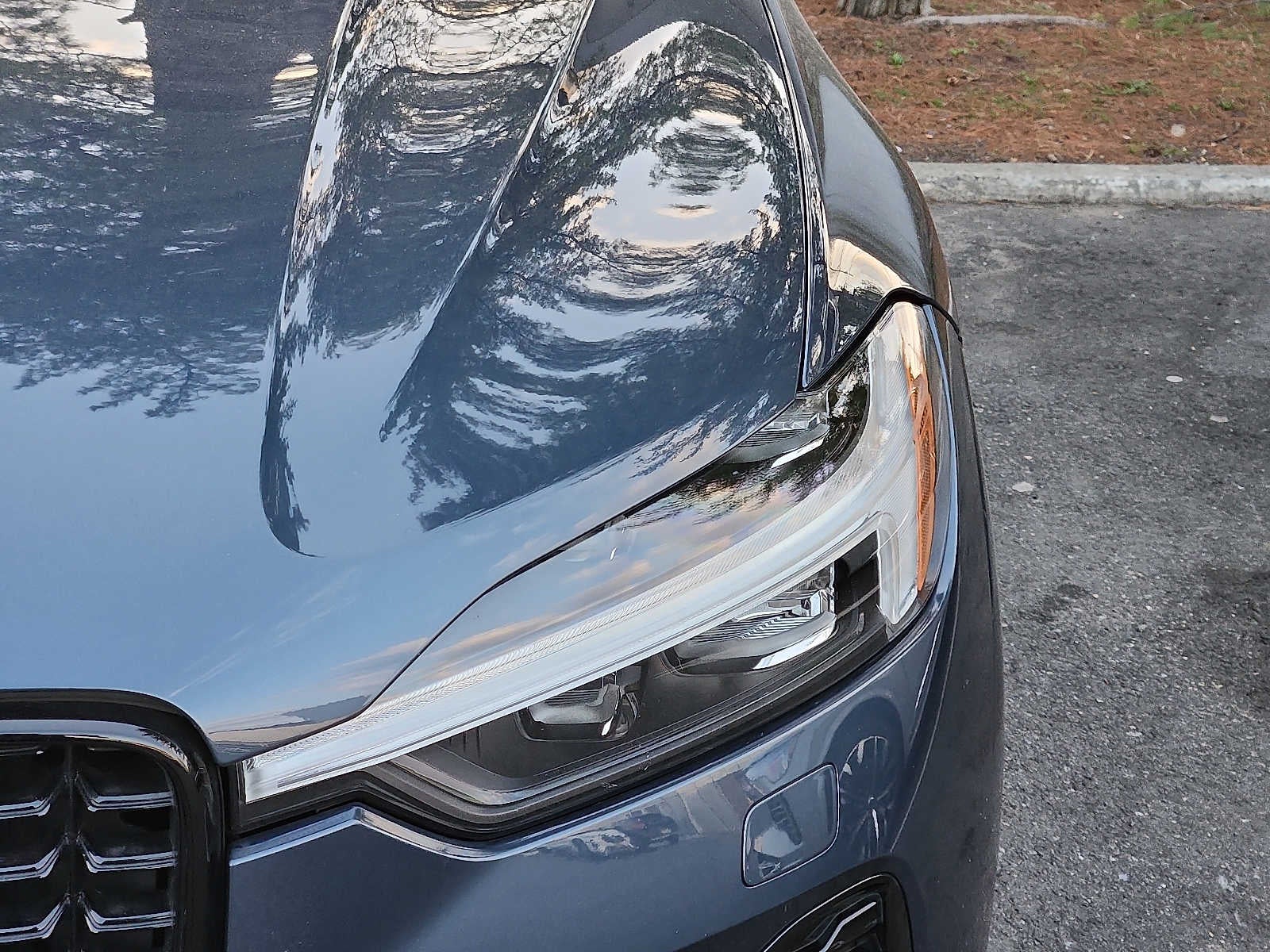 2024 Volvo XC60 Core Dark Theme