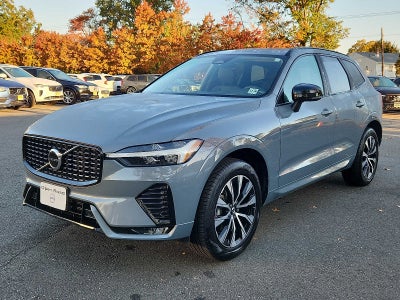 2024 Volvo XC60 Core Dark Theme