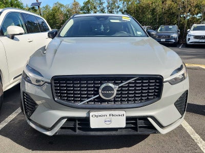 2024 Volvo XC60 Core Dark Theme