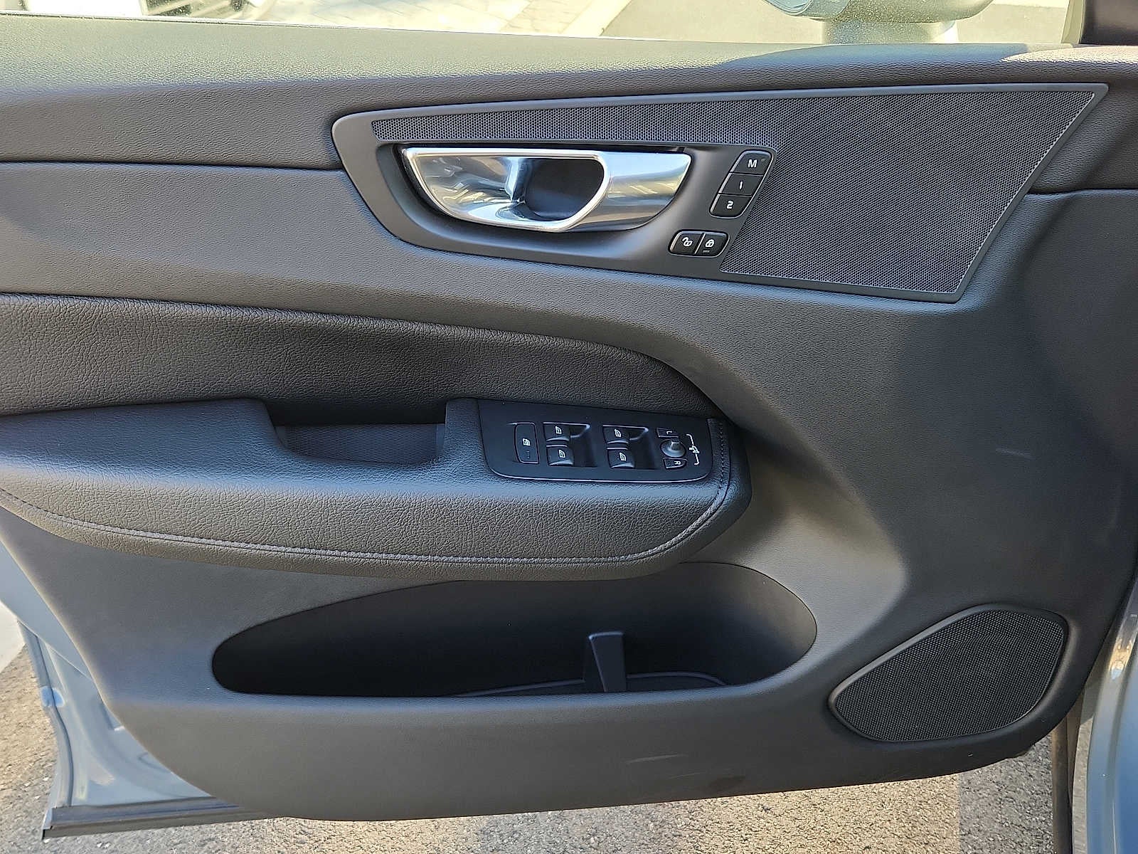 2022 Volvo XC60 Momentum