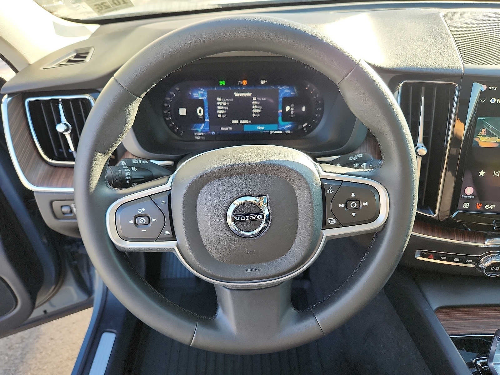 2022 Volvo XC60 Momentum