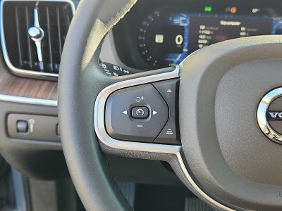 2022 Volvo XC60 Momentum