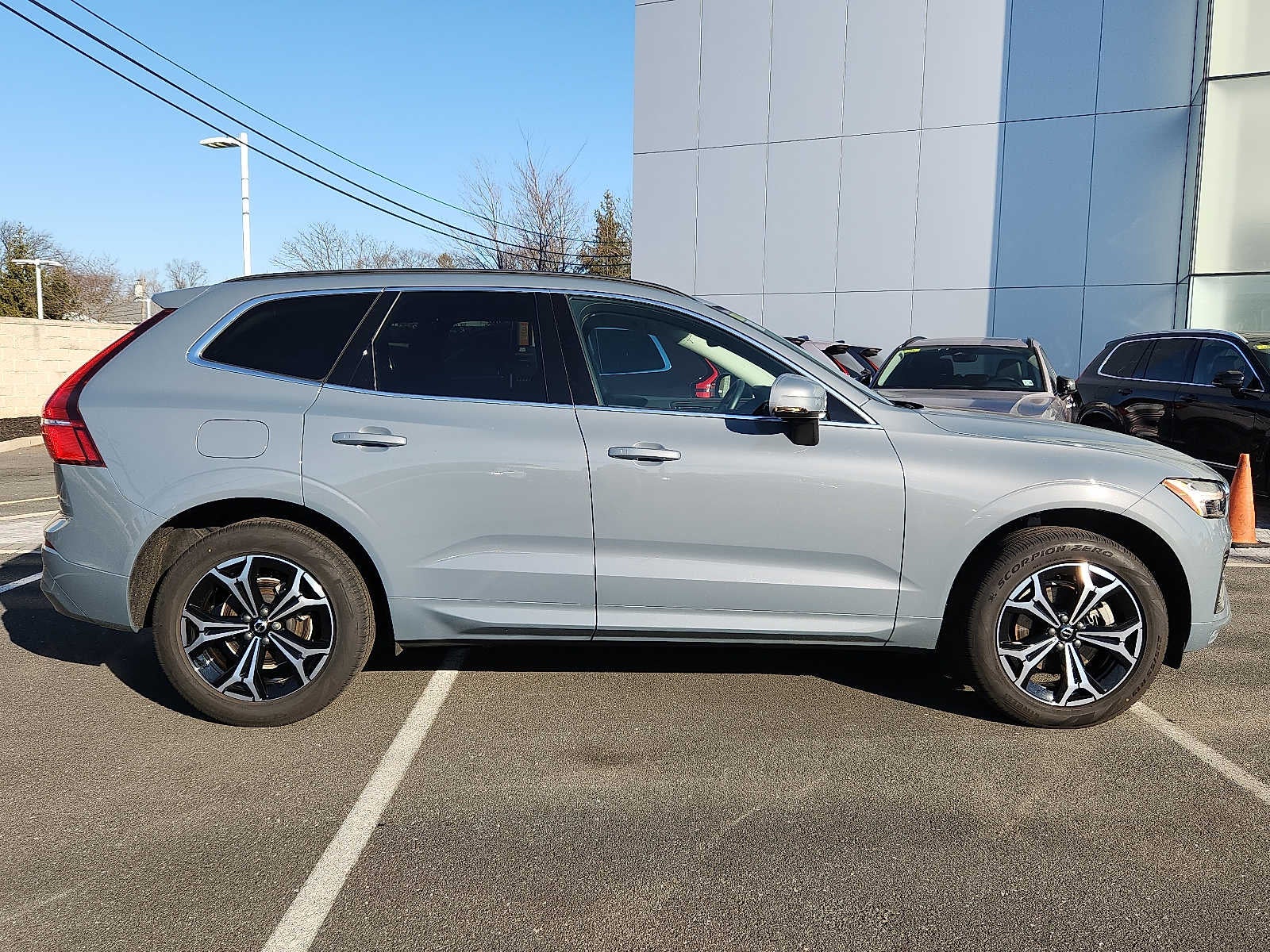 2022 Volvo XC60 Momentum