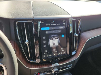 2024 Volvo XC60 Plus Dark Theme