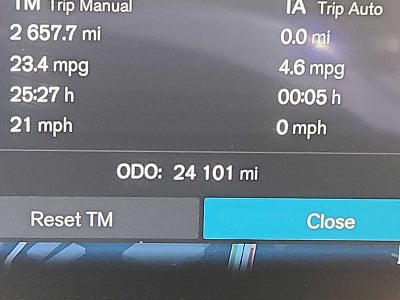 2024 Volvo XC60 Plus Dark Theme