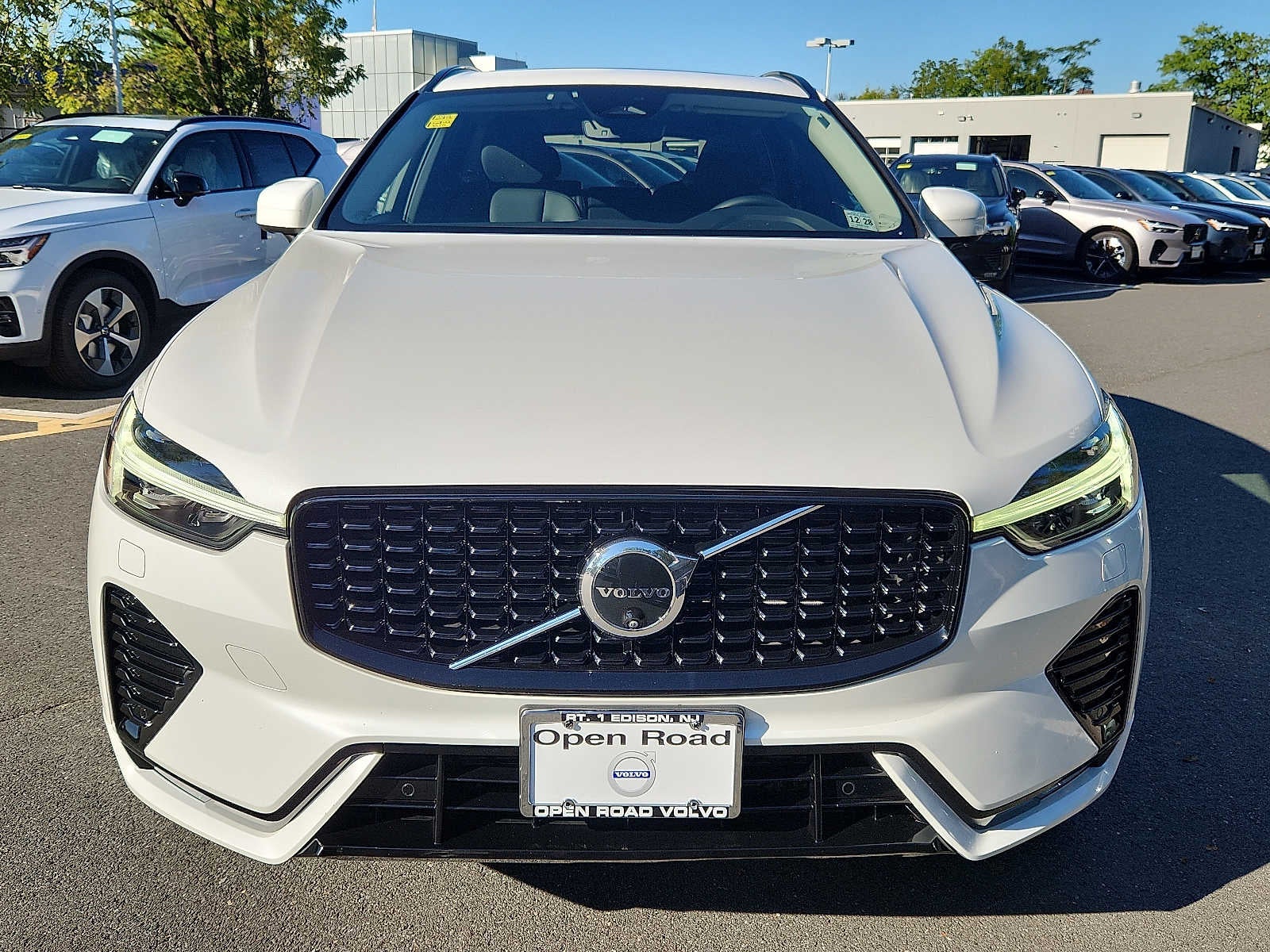 2024 Volvo XC60 Plus Dark Theme