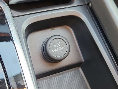 2024 Volvo XC60 Plus Dark Theme