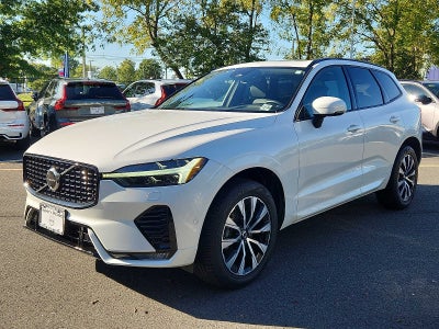 2024 Volvo XC60 Plus Dark Theme