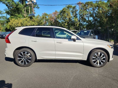 2024 Volvo XC60 Plus Dark Theme