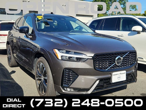2024 Volvo XC60 Plus Dark Theme