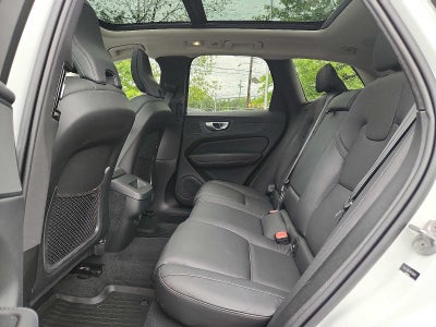 2024 Volvo XC60 Plus Dark Theme