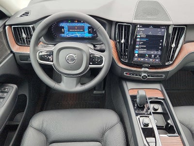 2024 Volvo XC60 Plus Dark Theme