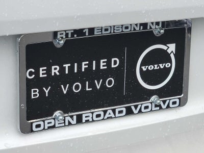 2024 Volvo XC60 Plus Dark Theme