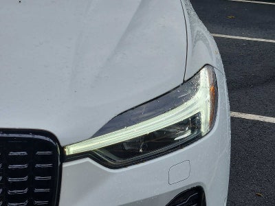 2024 Volvo XC60 Plus Dark Theme
