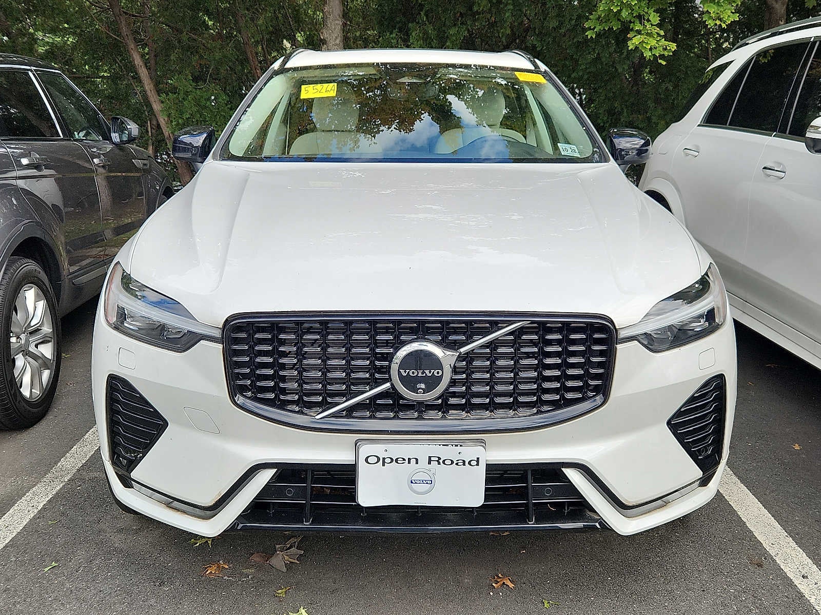 2024 Volvo XC60 Plus Dark Theme