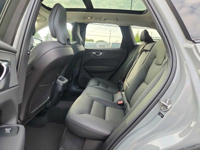2024 Volvo XC60 Plus Dark Theme