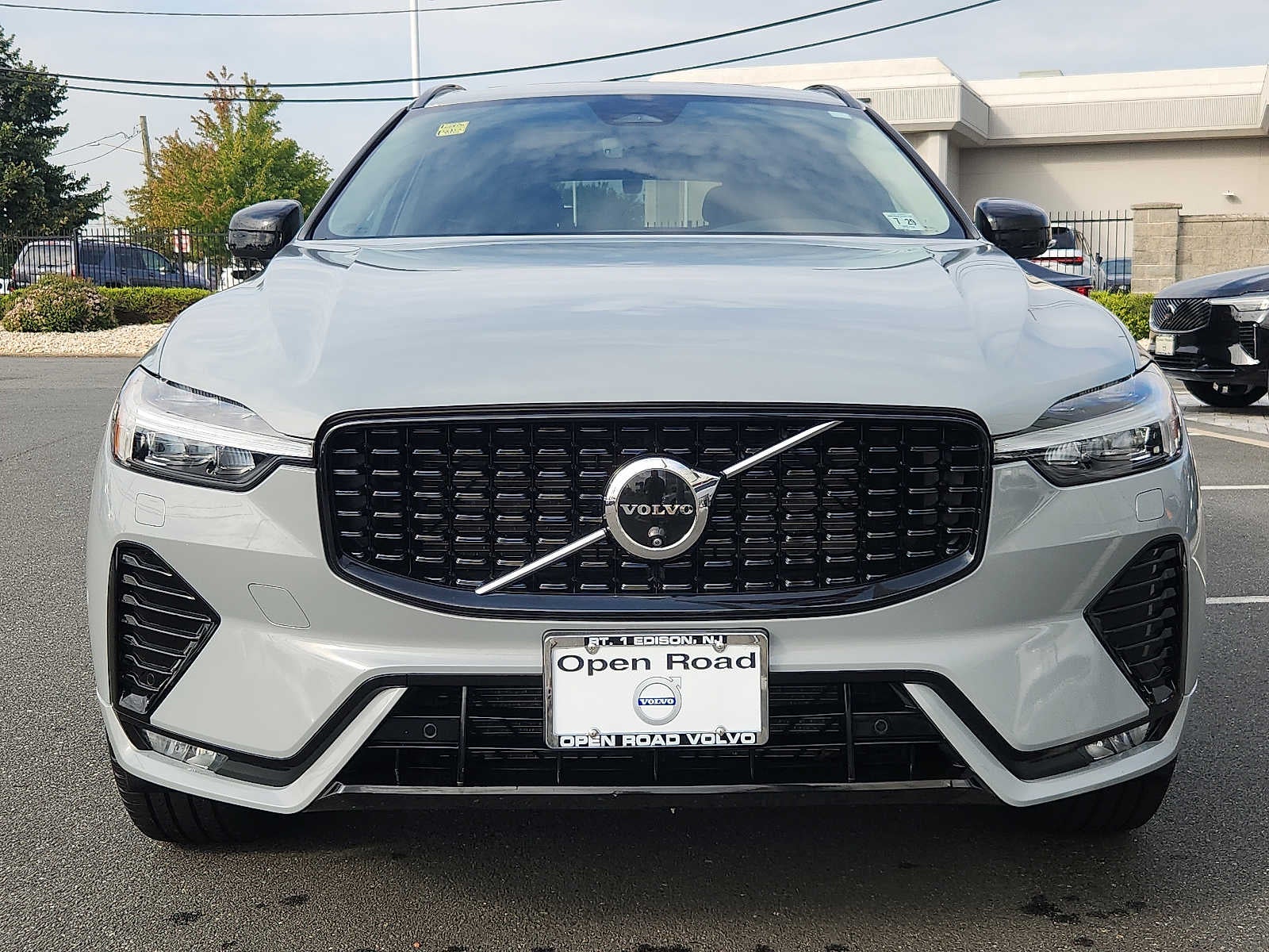 2024 Volvo XC60 Plus Dark Theme