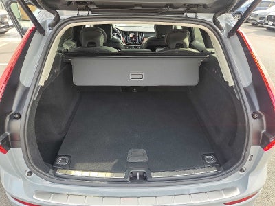 2024 Volvo XC60 Plus Dark Theme