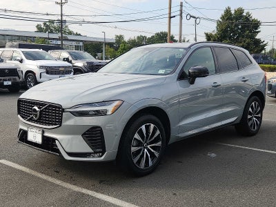 2024 Volvo XC60 Plus Dark Theme