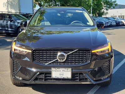 2024 Volvo XC60 Plus Dark Theme