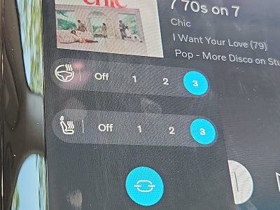 2024 Volvo XC60 Plus Dark Theme