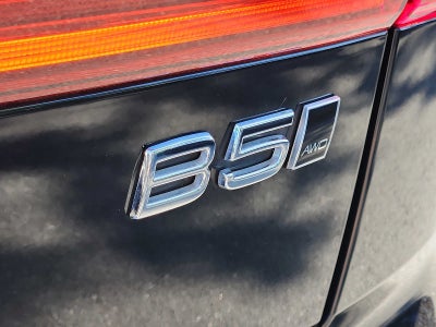 2024 Volvo XC60 Plus Dark Theme