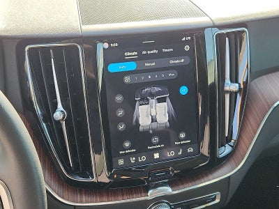 2024 Volvo XC60 Plus Dark Theme