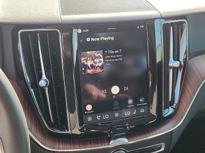 2024 Volvo XC60 Plus Dark Theme