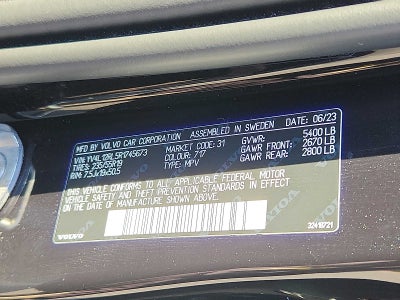 2024 Volvo XC60 Plus Dark Theme